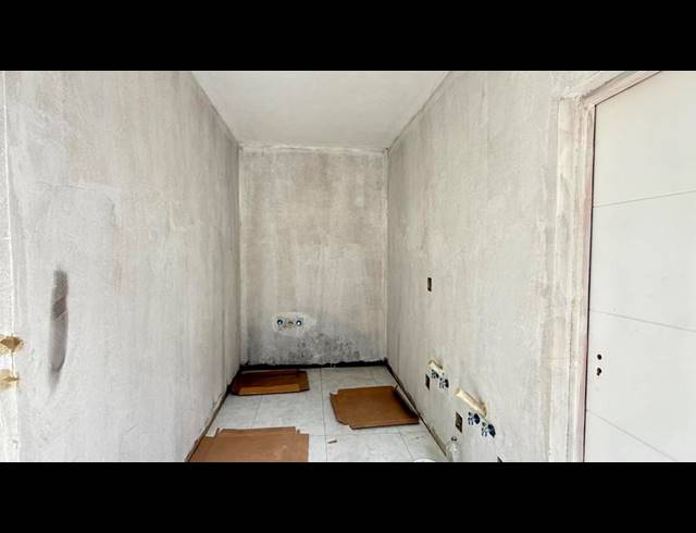 5 BEDROOM HOUSE FOR SALE IN MIDSTREAM HEIGHTS